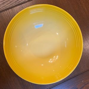 Le Creuset 24cm/2.2L Serving Bowl Ombre Nectar yellow NEW